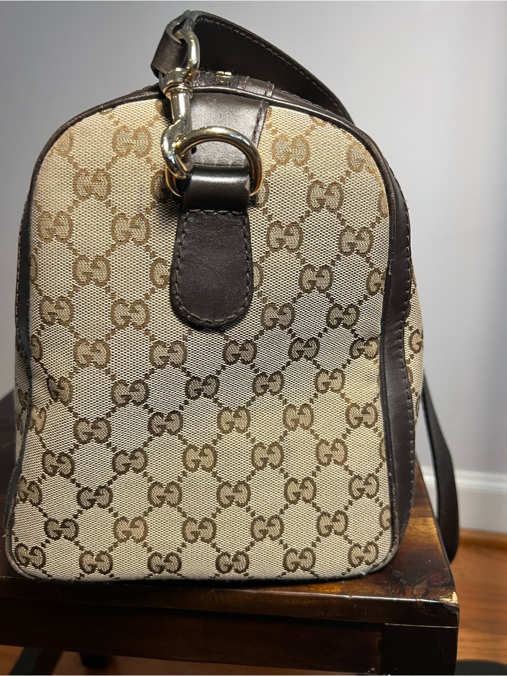 Gucci Beige Monogram Satchel with Green & Red Center Stripe - Picture 4 of 16